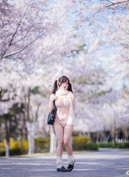 qq头像可爱萌小孩欧美_剧情片高清视频播放
